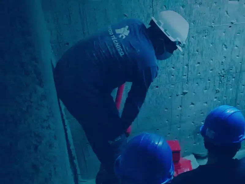Equipo técnico de Bonnett en el montaje
